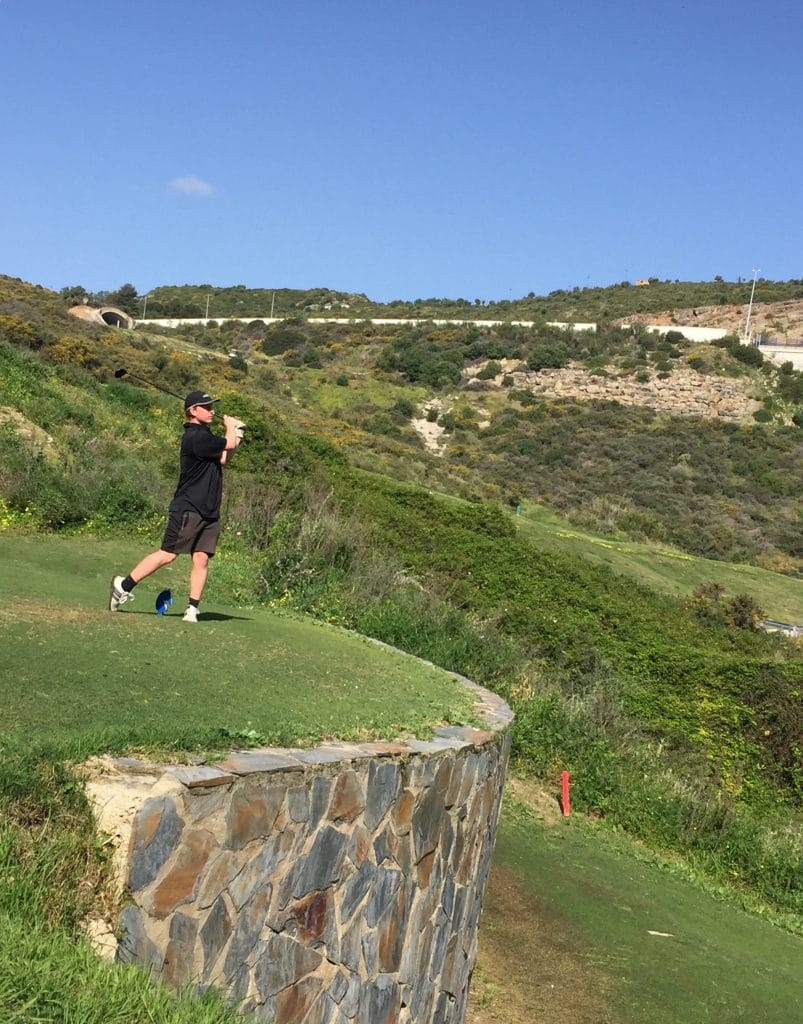 atte lyömässä ataza golf | Fuengirola.fi
